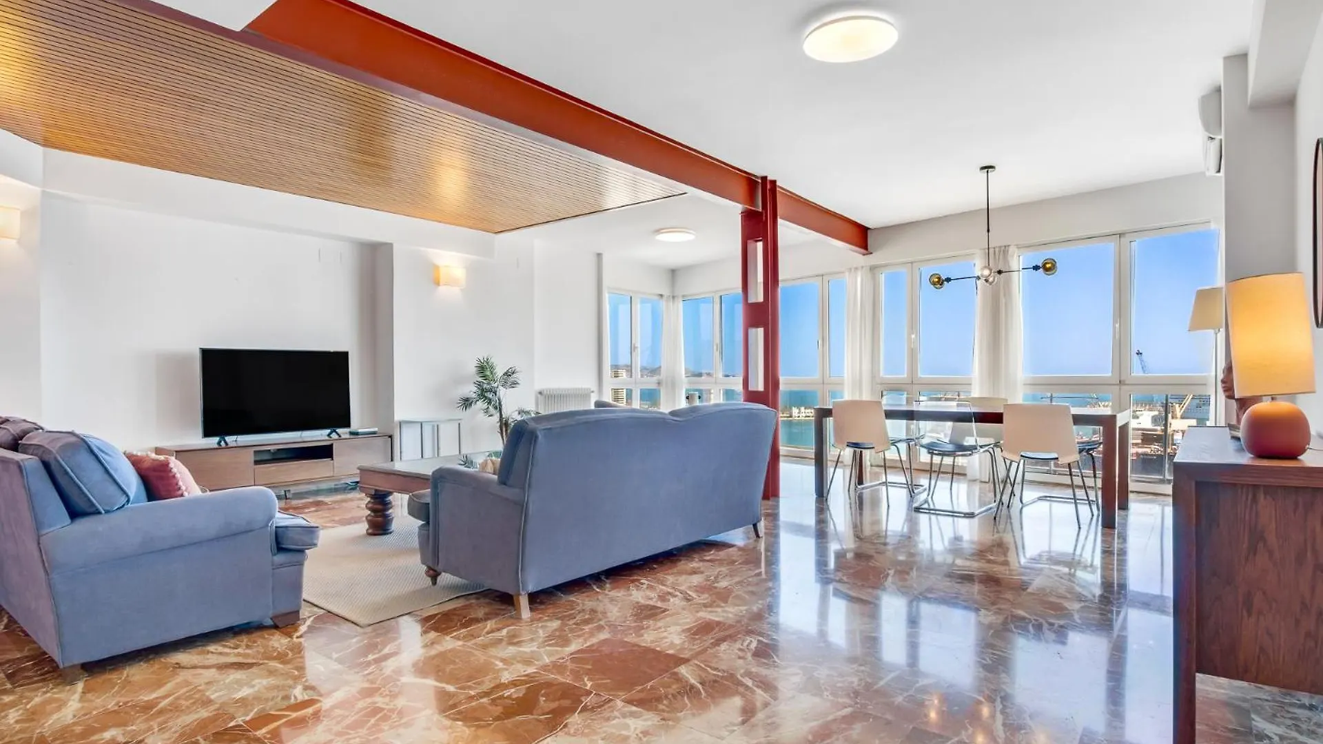 Apt Alameda De Colon Solo Familias location