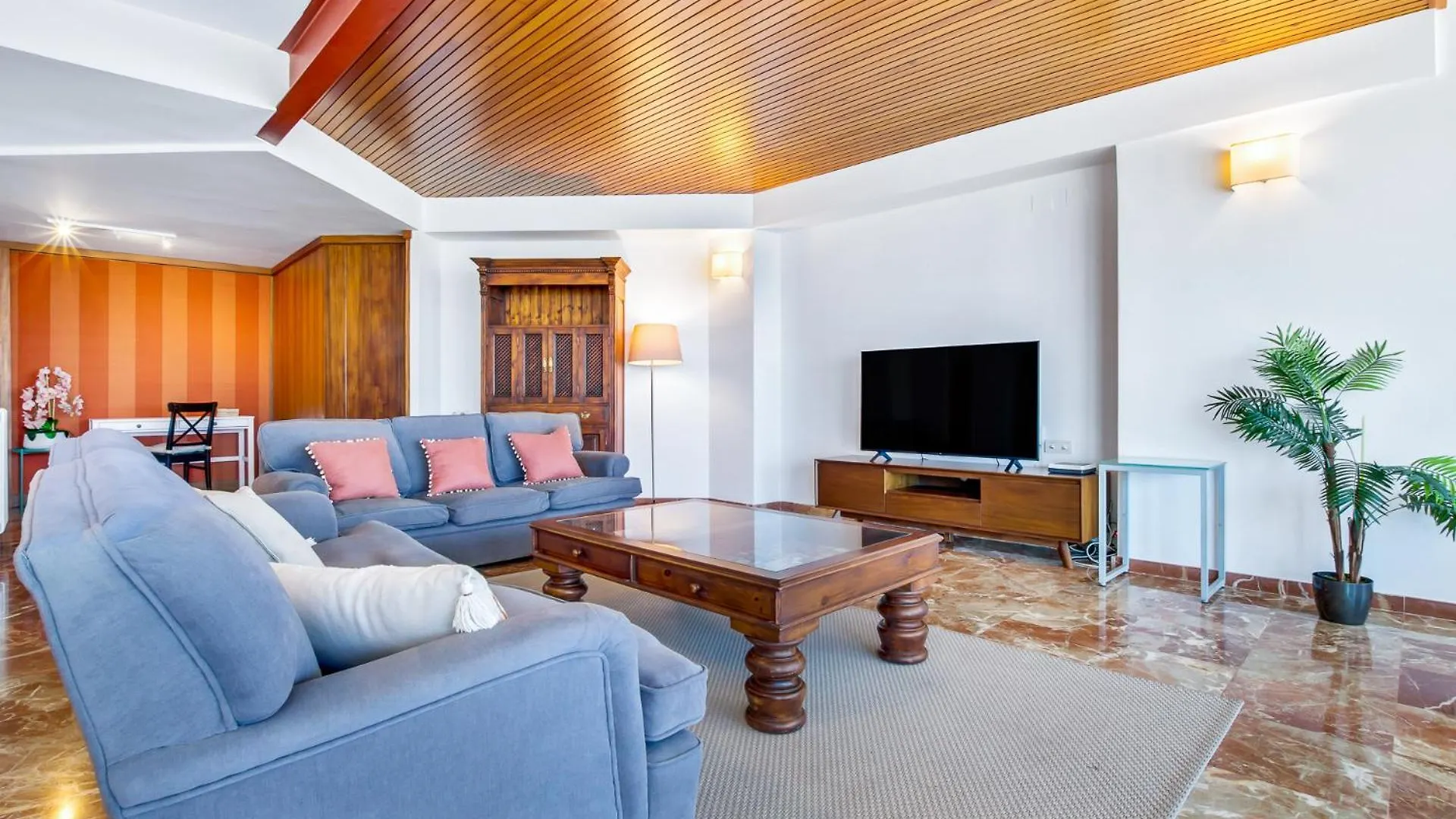 Apartment Apt Alameda De Colon Solo Familias Malaga Spain